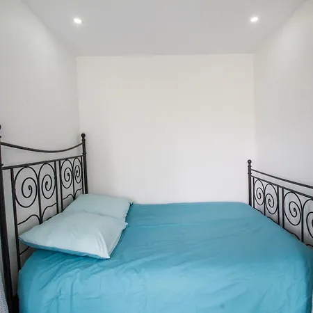 Grand Studio Avec Balcon Et Parking Privatif Apartament